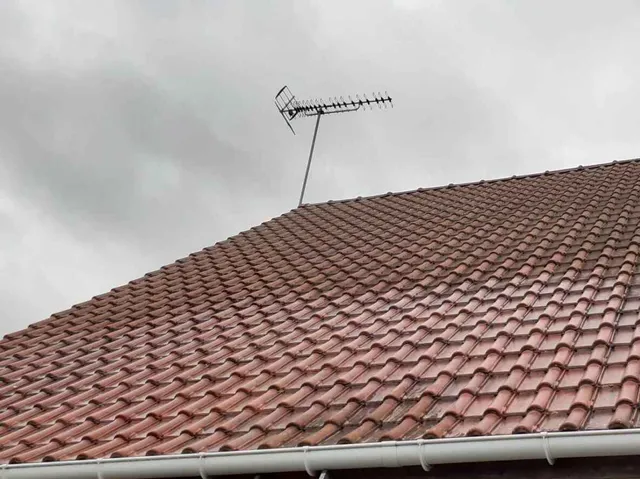 nettoyage+et+traitement+couverture+par+notre+couvreur+de+Paris-640w